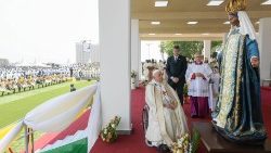 El Papa: "Nuestra Señora de África está siempre con nosotros". 