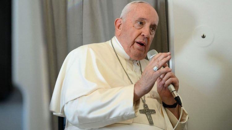 El Papa en la rueda de prensa