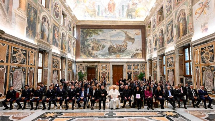Il Papa con i partecipanti all'udienza con l'Area Medica del Servizio di Pastorale Sanitaria della Diocesi di Roma
