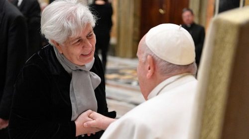 Ärztinnen und Ärzte sowie Patienten und Kranke besuchten den Papst an diesem Donnerstag im Vatikan