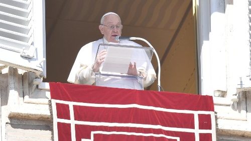 Francisco reza por obispo encarcelado en Nicaragua