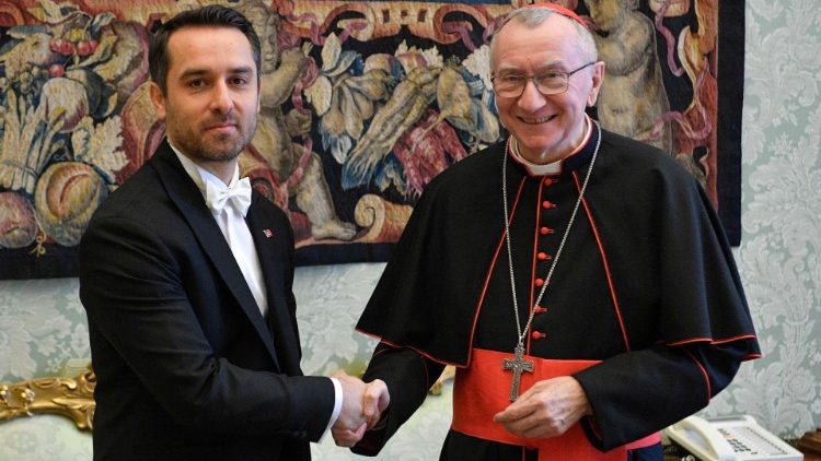 Der neue türkische Botschafter zu Besuch bei Kardinalstaatssekretär Pietro Parolin