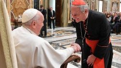 Papa Francisco com o Cardeal Matteo Zuppi, presidente da Conferência EpiscopaI Italiana