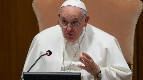 El Papa: Es hora de que laicos y pastores caminen juntos, en la Iglesia y en el mundo