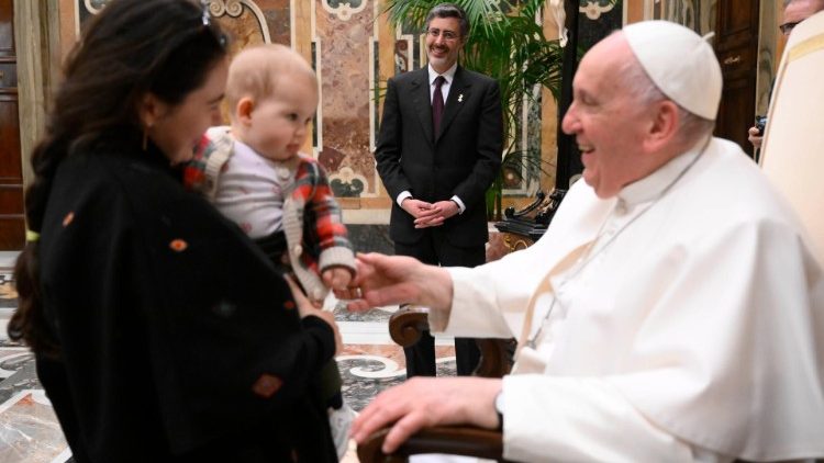 البابا فرنسيس يستقبل جمعية القديس بطرس