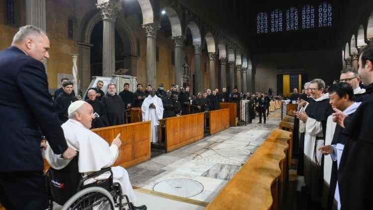 Ferenc pápa a hamvazószerdai szertartáson a Szent Szabina-bazilikában