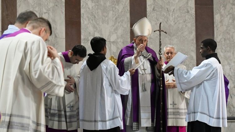 Papa Franjo predvodio je svetu misu u bazilici svete Sabine na Aventinu