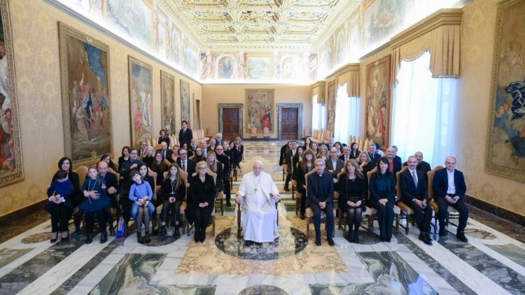Редакторите и служителите на католическото италианско предаване "По Негов образ"