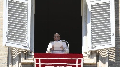 El Papa: "¡Que se detenga a los traficantes de seres humanos!"