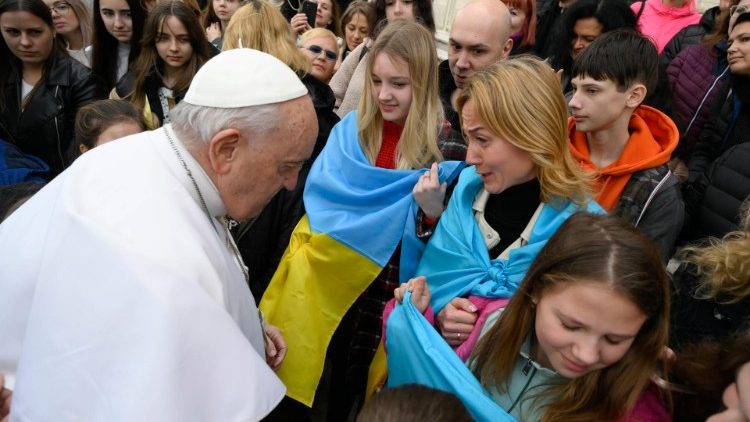 Papež pozdravlja skupino iz Ukrajine