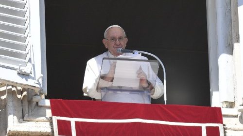 Папа: єднаймося у вірі та солідарності з тими, хто страждає через війну
