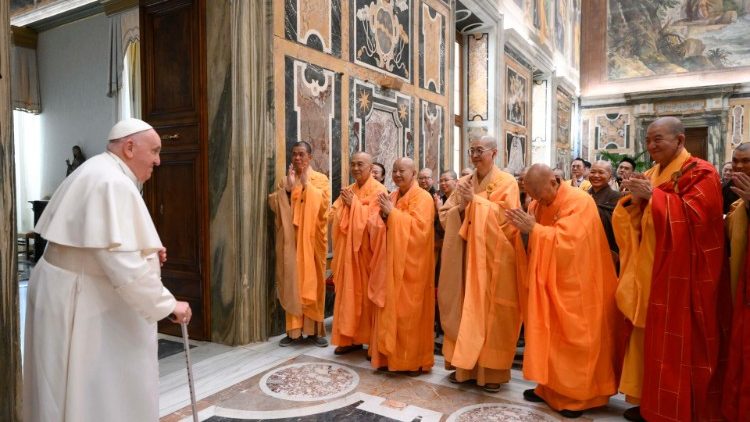 Pope meeting the United Association of Humanistic Buddhism (Taiwan)