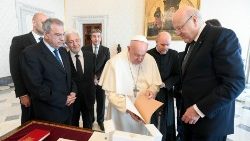 Papa Francisc l-a primit în audiență pe premierul libanez Mohamad Najib Mikati