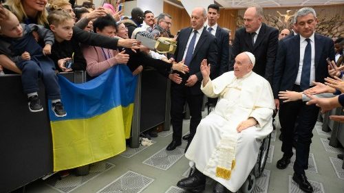 Папа пообещал не прекращать усилий по поиску мира 