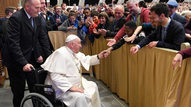 Pope: welcoming refugees points way forward for future