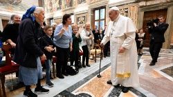 教皇フランシスコ、イタリアの移動遊園地関係者との集いで　2023年3月20日　バチカン宮殿
