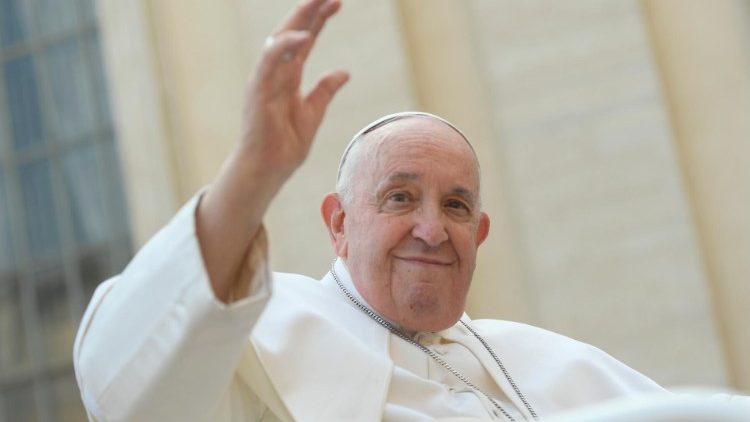 El Papa agradeció al personal sanitario que lo ha cuidado en estos días.