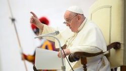 Ferenc pápa fogadta az Alfonziánán tartott konferencia résztvevőit