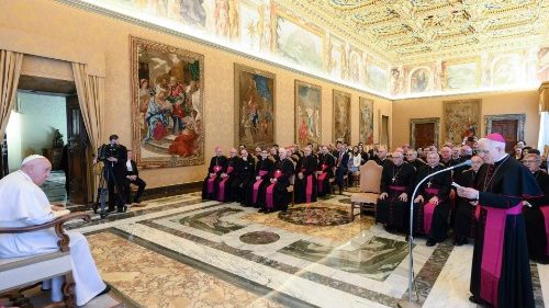 Pápež európskym biskupom COMECE: Treba súdržné úsilie o mier