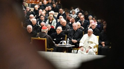 Vatikan-Prediger verteidigt Liturgiereform