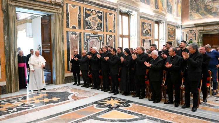Il Papa con vescovi, formatori e seminaristi della Calabria