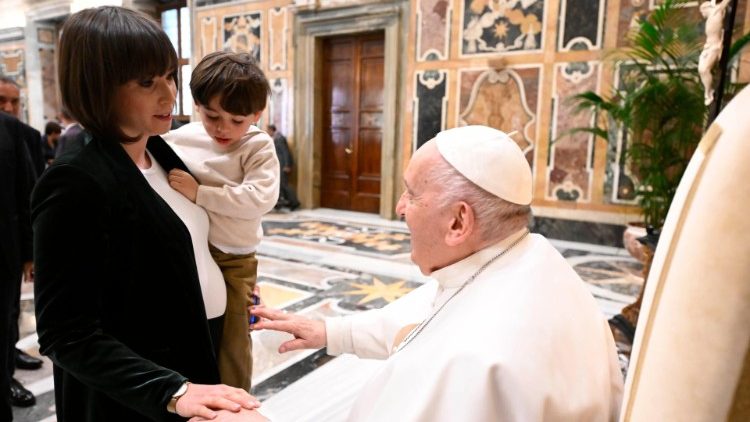 Папата с ръководителите и служителите на Италианския институт за социално осигуряване