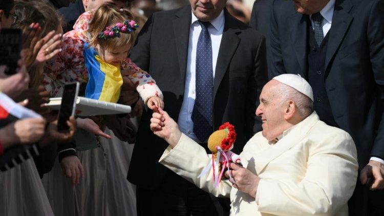 O Papa durante a Audiência Geral desta quarta-feira (5)
