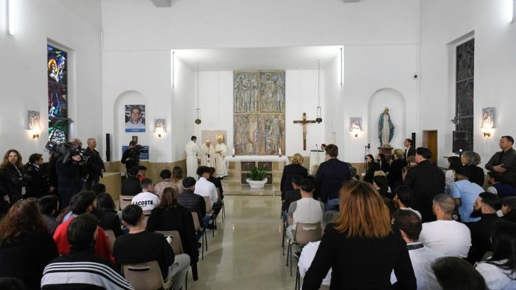 A moment during the celebration in the Casal del Marmo chapel