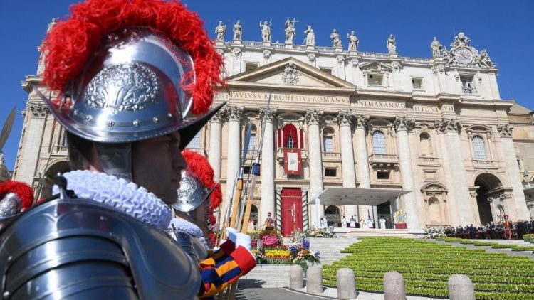 The Pontifical Swiss Guards provided protection and pageantry for the Urbi et Orbi