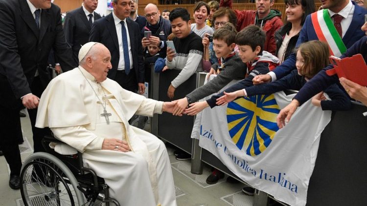 Папата с вярващи от диоцеза на Крема, Италия