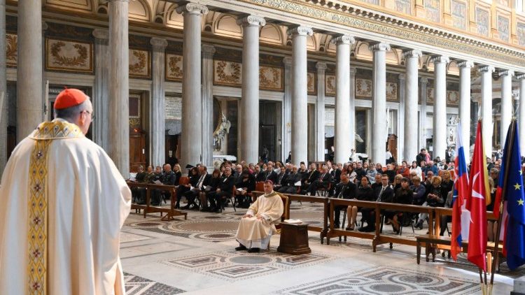 El Cardenal Parolin durante la homilía. (Vatican Media)