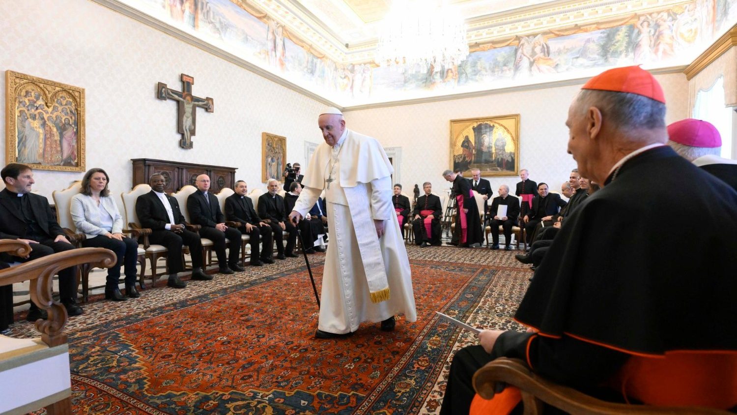 El papa, con los miembros de la Pontificia Comisión Bíblica