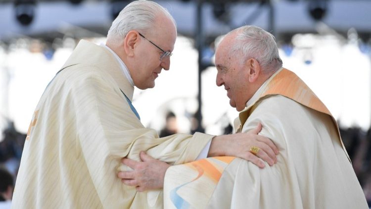 Папа Францішак і кардынал Пэтэр Эрдо