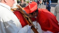El cardenal Virgílio do Carmo da Silva tomó poseción de la parroquia San Alberto Magno en Roma