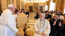 Papa Francisco saúda os membros da Conferência dos Institutos Missionários da Itália