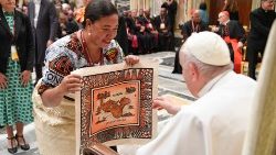 教皇フランシスコと国際カリタス・総会参加者との出会い　2023年5月11日　バチカン宮殿
