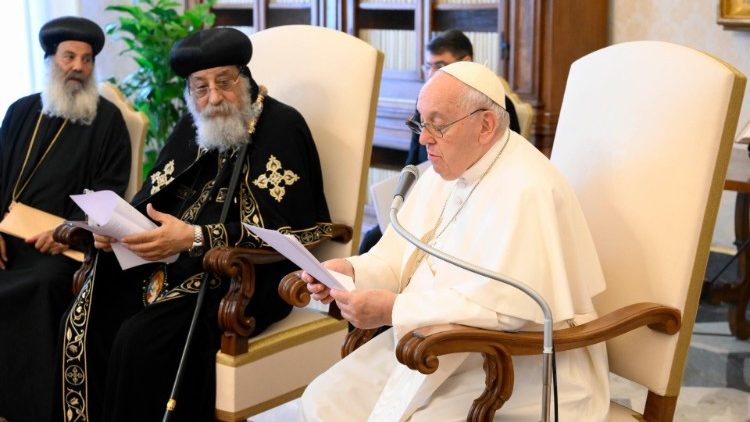 Popiežius Pranciškus ir Koptų Ortodoksų Bažnyčios vadovas Tavadrosas II