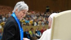 Teilnehmerinnen an der Generalversammlung der Weltunion katholischer Frauenverbände mit dem Papst