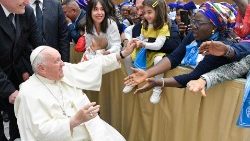 Papa Francisc la audiența acordată membrelor Uniunii Mondiale a Organizațiilor Feminine Catolice (sâmbătă, 13 mai 2023, Aula Paul al VI-lea din Vatican) 