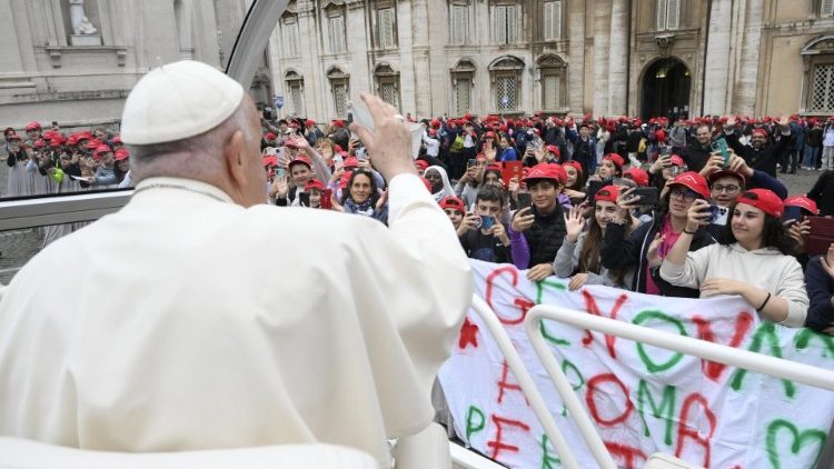 ĐTC gặp gỡ 1.000 thiếu niên của Tổng Giáo phận Genova 