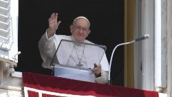Папа падчас малітвы Regina Caeli