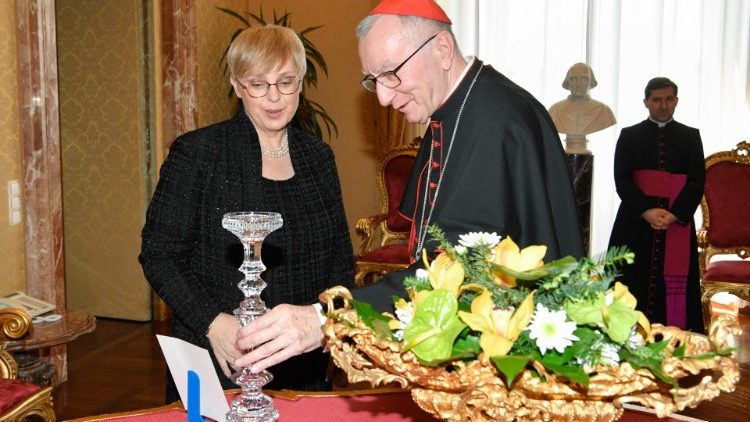 Slovēnijas Republikas prezidente tiekas ar Vatikāna valsts sekretāru