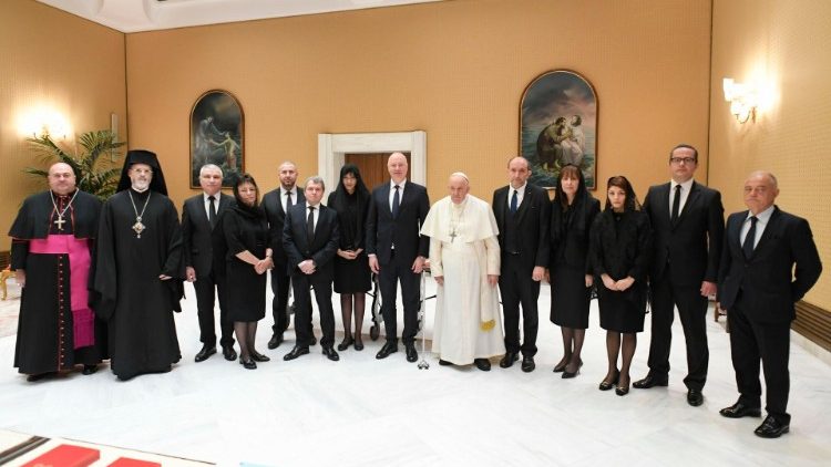 Папа Франциск прие българска официална делегация по повод 24.май