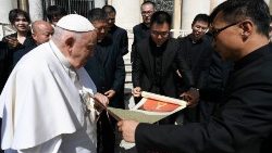 Papież z księżmi posługującymi wspólnocie chińskiej we Włoszech