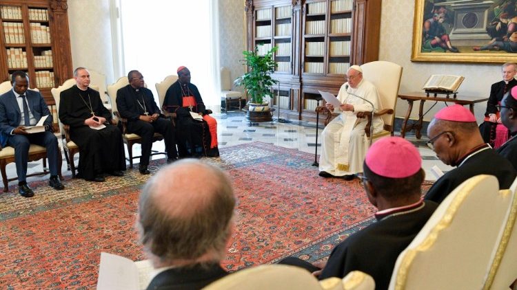 البابا فرنسيس يستقبل وفدا من المؤسسة الدولية أديان ومجتمعات 