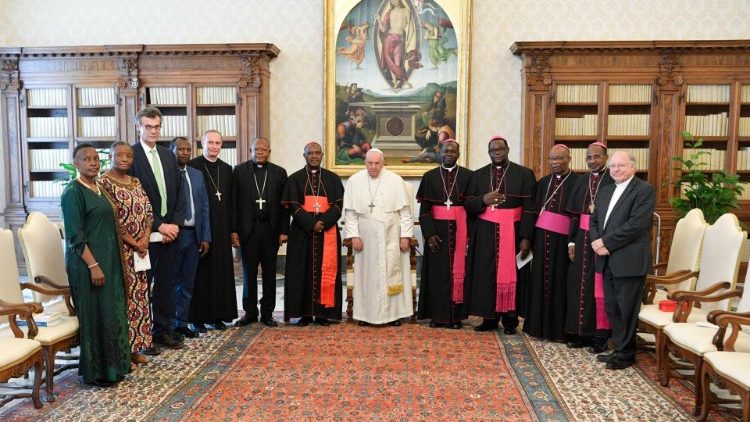 Papa me një delegacion nga Fondacioni Ndërkombëtar “Fetë dhe Shoqëritë”