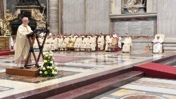 Az új püspök Ferenc pápa jelenlétében 