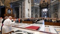 البابا فرنسيس يستقبل حجاجا من كونشيزيو وسوتّو إيل مونتي في الذكرى ٦٠ لوفاة يوحنا الثالث والعشرون وانتخاب بولس السادس