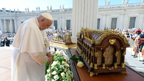 Papa: Teresa de Lisieux indica o essencial na Igreja, amor e confiança em Deus