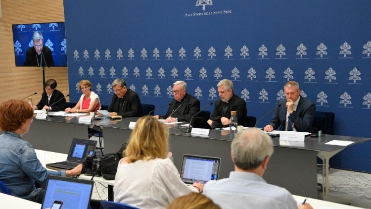 Presentación del "Instrumentum Laboris" de la XVI Asamblea General Ordinaria del Sínodo de los Obispos - martes 20 de junio de 2023.